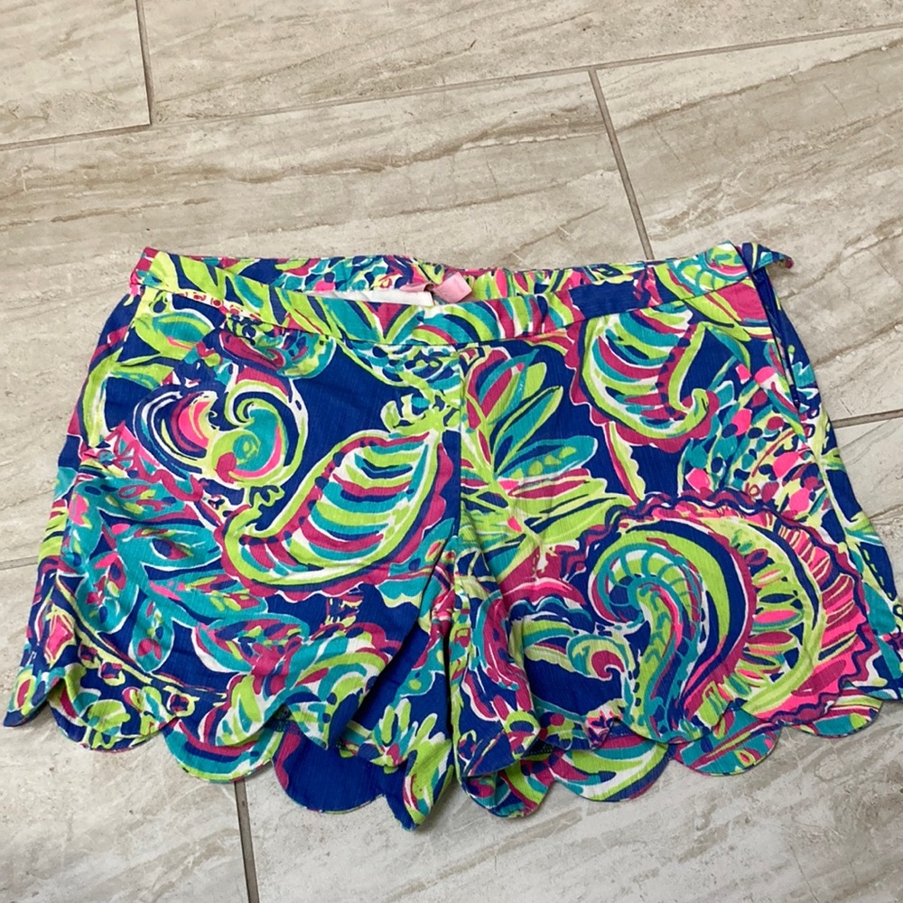 LILLY PULITZER SIZE 4 NWOT Shorts